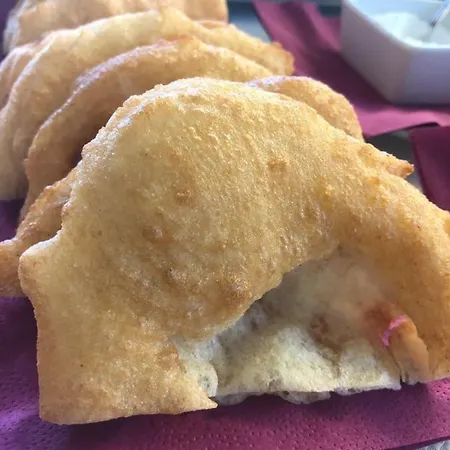 Em 호텔